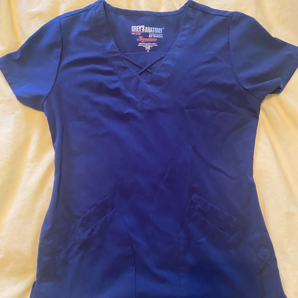 Grey’s anatomy signature scrub top